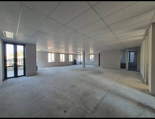 555M² OFFICE TO LET IN SANDTON CENTRAL